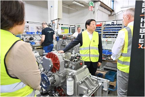 谭旭光引领山东重工携手采埃孚 计量技术赋能新能源科技产品创新